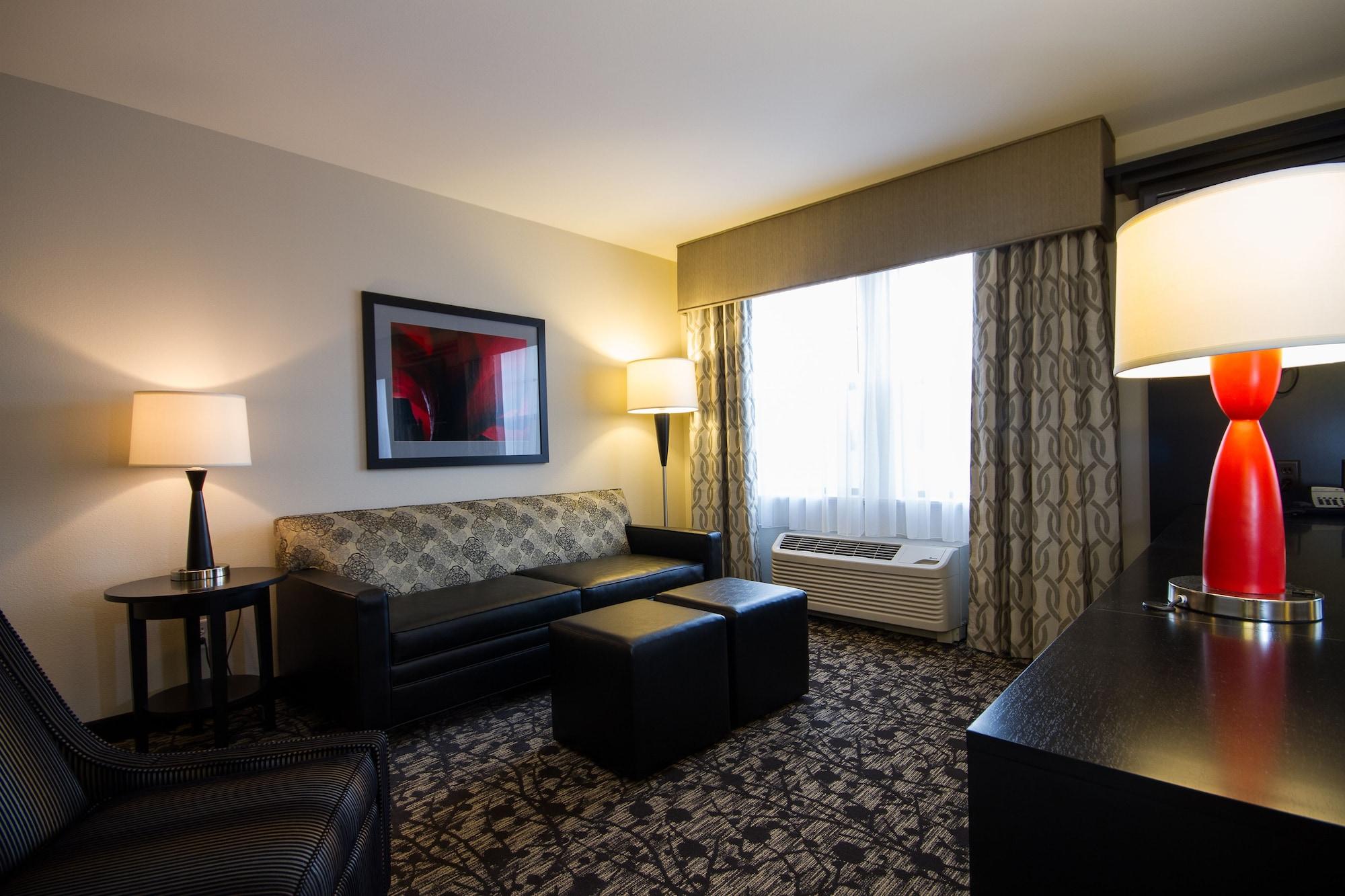 Hampton & Hotel 3*